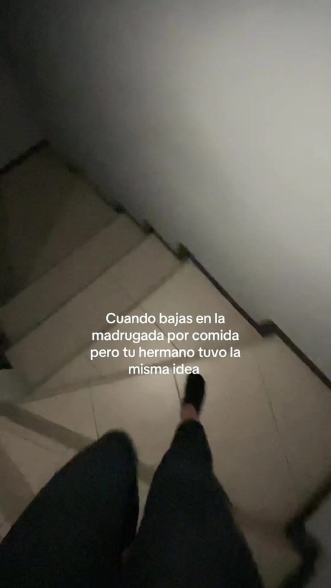 Cover of the TikTok video by @_.lasprimaslocas._ — Y se llevó el pastel que quería #humor